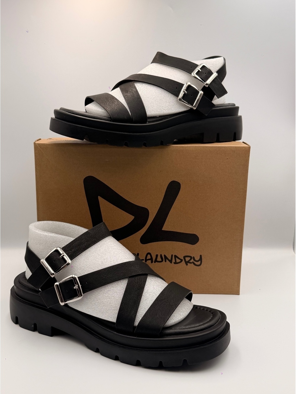 The dirty laundry khan sandal